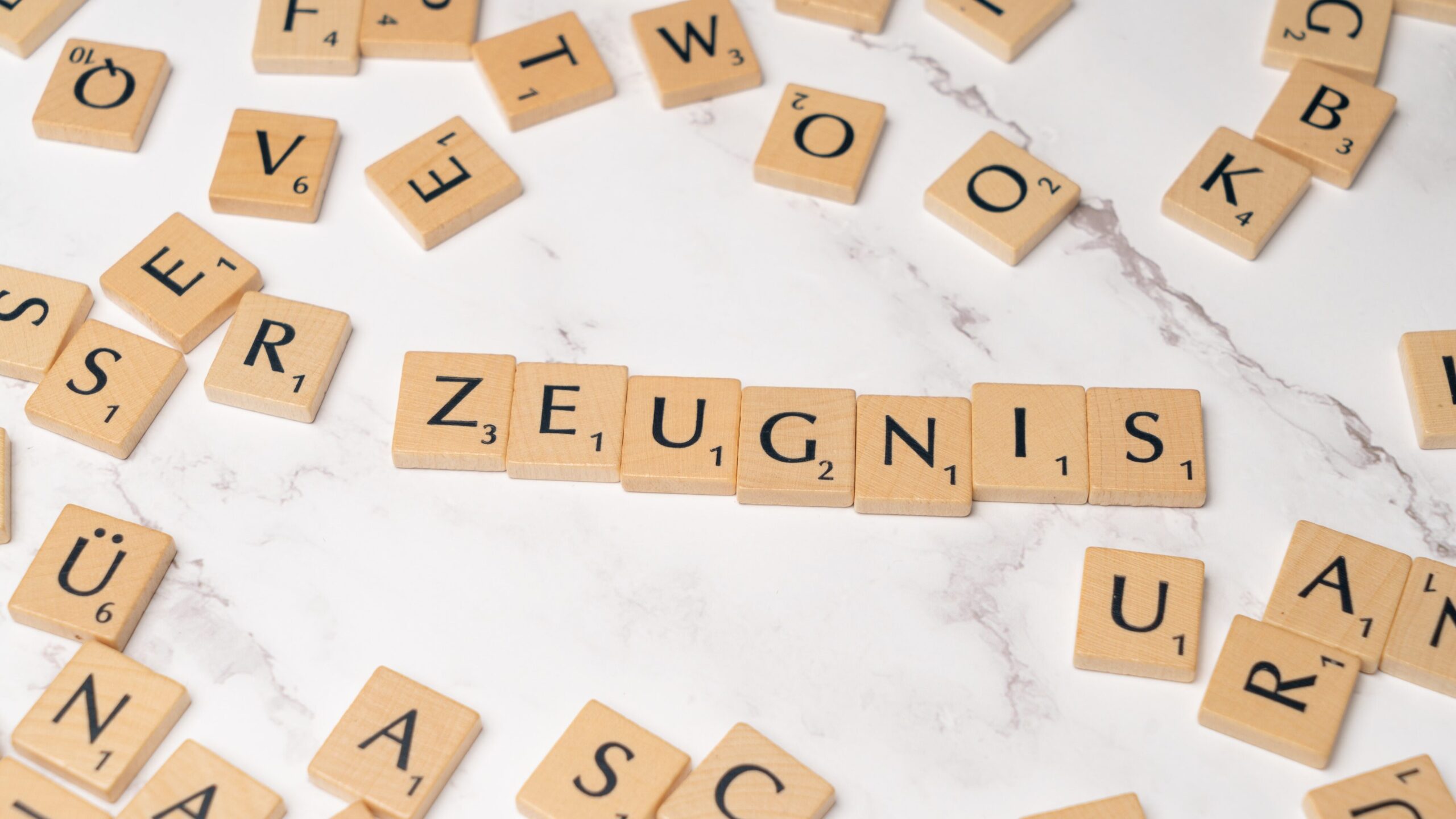 Zeugnisausgabe-scaled-aspect-ratio-16-9